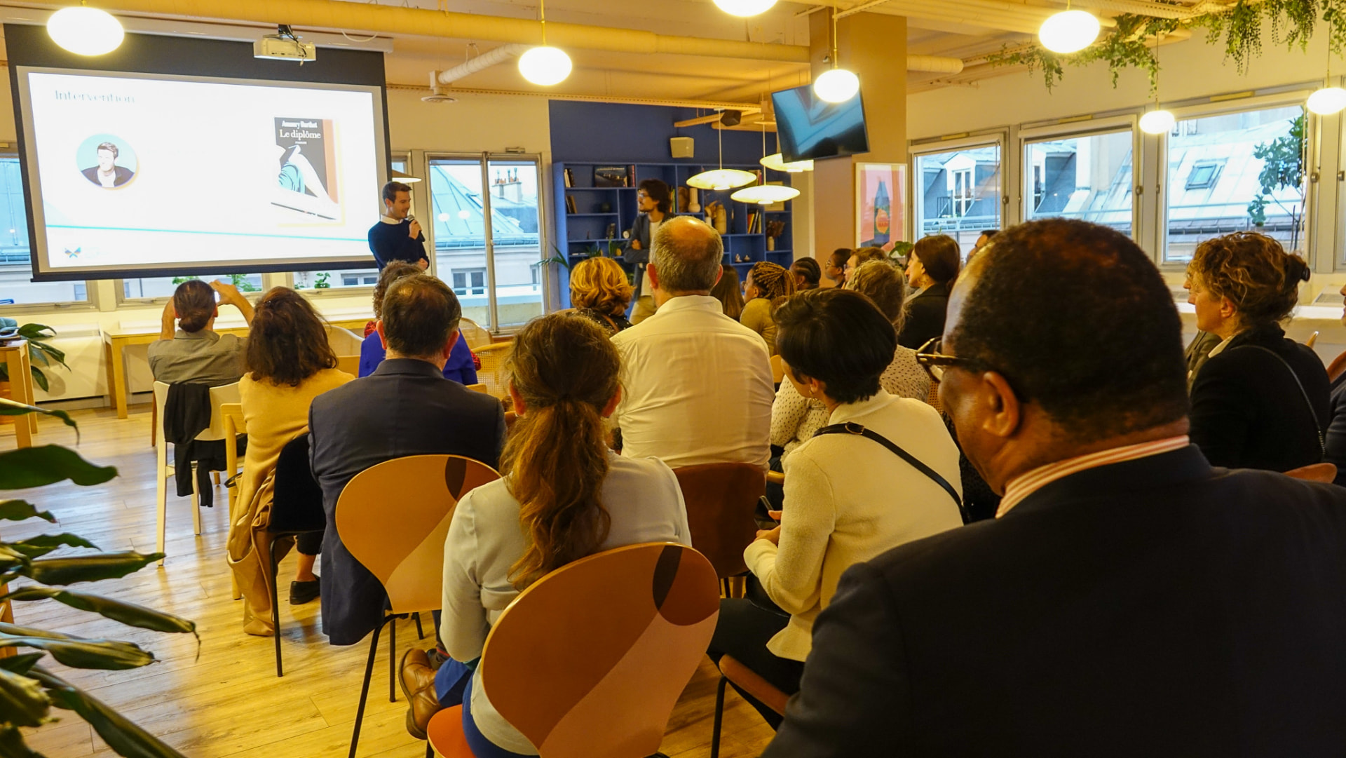 Échanges avec le public lors d'un événement Learn Assembly
